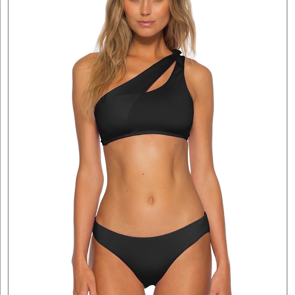 BECCA Asymmetrical ONE SHOULDER Bikini Top Large